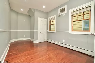 81 Berkeley Ave, Bloomfield, NJ 07003 - Photo 7