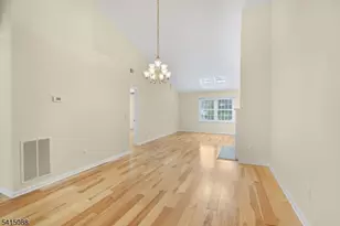 58 Smithfield Ct, Bernards Township, NJ 07920 - Photo 15