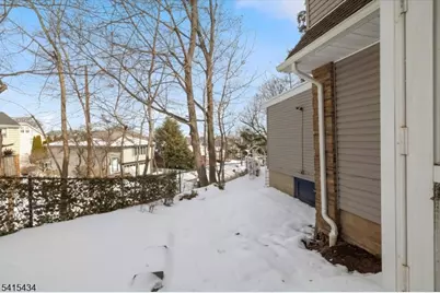124 Hawthorne Ave, Clifton, NJ 07011 - Photo 27