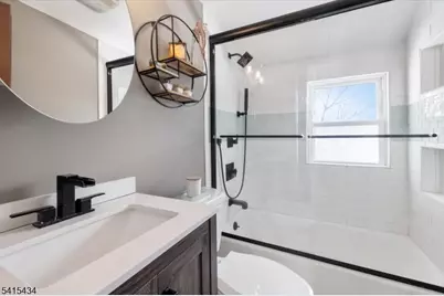 124 Hawthorne Ave, Clifton, NJ 07011 - Photo 23