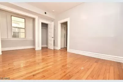 20 Stuyvesant Ave, Newark, NJ 07106 - Photo 15