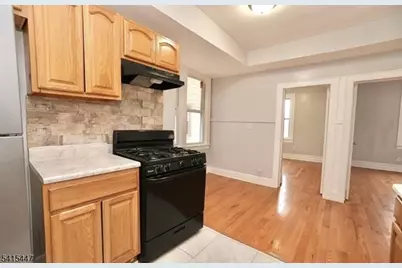 20 Stuyvesant Ave, Newark, NJ 07106 - Photo 9