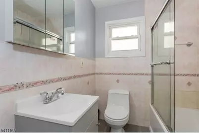 51 Ampere Pkwy, East Orange, NJ 07017 - Photo 21