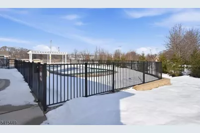 110 Grabowski Dr, Sayreville, NJ 08859 - Photo 31