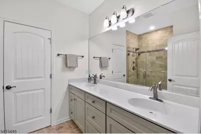 110 Grabowski Dr, Sayreville, NJ 08859 - Photo 15