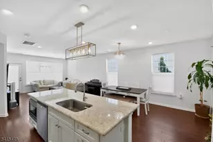 110 Grabowski Dr, Sayreville Boro, NJ 08859 - Photo 5