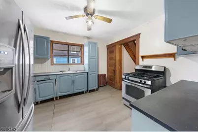 88 Woodbridge Ave, Woodbridge Township, NJ 07077 - Photo 5