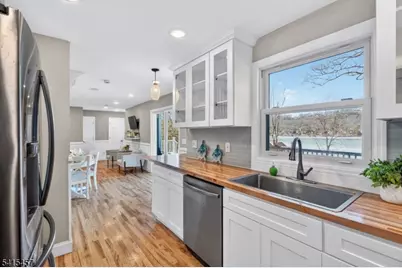 49 Birch Pkwy, Byram Township, NJ 07871 - Photo 7