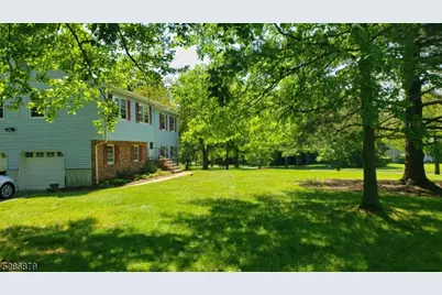 2 Marilyn St, Bernards Township, NJ 07920 - Photo 13