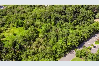 6 Columbus Ave, Totowa, NJ 07512 - Photo 5