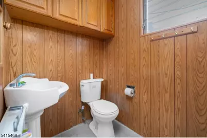 8 Cornell Way, Hopatcong, NJ 07843 - Photo 7