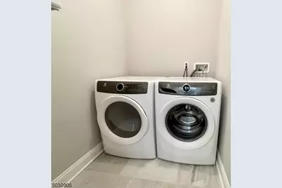 7 N Ridge Cir, East Hanover Township, NJ 07936 - Photo 15