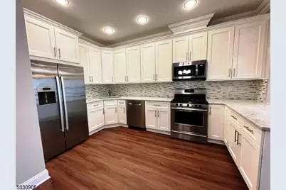 7 N Ridge Cir, East Hanover Township, NJ 07936 - Photo 5