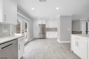 475 Cedar Ln, Paramus, NJ 07652 - Photo 5