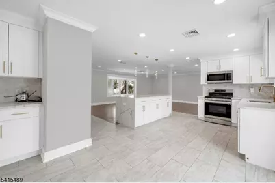 475 Cedar Ln, Paramus, NJ 07652 - Photo 9