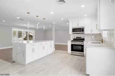 475 Cedar Ln, Paramus, NJ 07652 - Photo 7