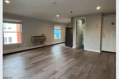 60 Veterans Memorial Dr #304, Somerville, NJ 08876 - Photo 3