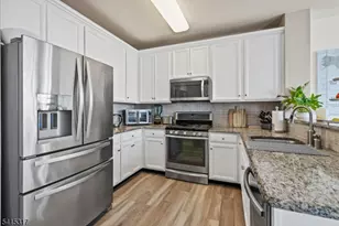 75 Wesmont Drive, Wood Ridge, NJ 07075 - Photo 9