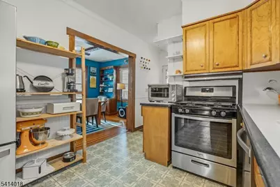 429 Clifton Blvd, Clifton, NJ 07013 - Photo 11