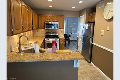 24 Daisy Ct, Readington, NJ 08889 - Photo 5