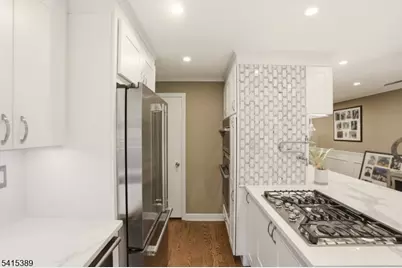 68-86 New England Ave #18, Summit, NJ 07901 - Photo 5