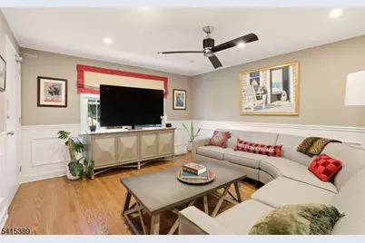 68-86 New England Ave #18, Summit, NJ 07901 - Photo 3