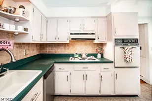 41 Orchard Pl, Hawthorne, NJ 07506 - Photo 21