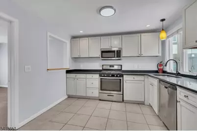 323 Van Houten Ave, Passaic, NJ 07055 - Photo 7