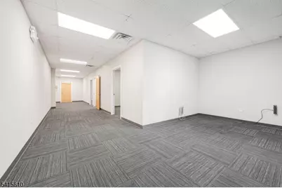 1 Lethbridge Plz, Mahwah, NJ 07430 - Photo 7