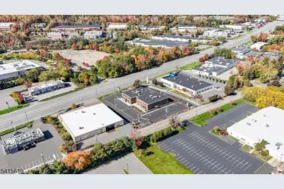 1 Lethbridge Plz, Mahwah, NJ 07430 - Photo 23