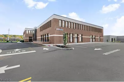 1 Lethbridge Plz, Mahwah, NJ 07430 - Photo 11