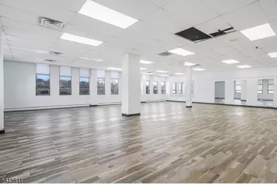 1 Lethbridge Plz, Mahwah, NJ 07430 - Photo 7