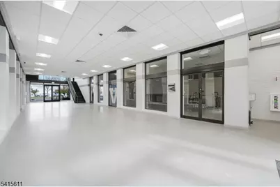 1 Lethbridge Plz, Mahwah, NJ 07430 - Photo 19