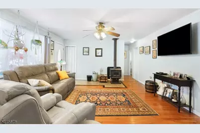 9 Temple Trl, Hopatcong, NJ 07843 - Photo 7