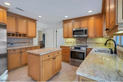 115 Berkeley Circle, Bernards Township, NJ 07920 - Photo 15