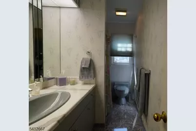 19 Berkeley Ter, Livingston, NJ 07039 - Photo 23