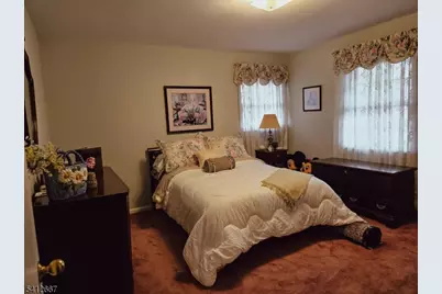 19 Berkeley Ter, Livingston, NJ 07039 - Photo 21