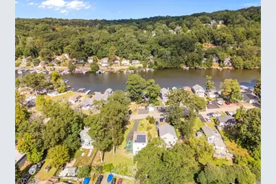 19 W River Styx Rd, Hopatcong, NJ 07843 - Photo 3