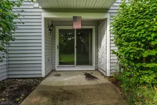 107 Huckleberry Ct, Readington, NJ 08887 - Photo 15