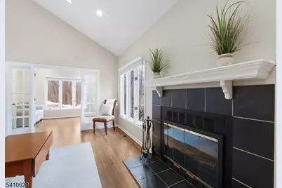 35 Roberts Cir, Bernards Township, NJ 07920 - Photo 5