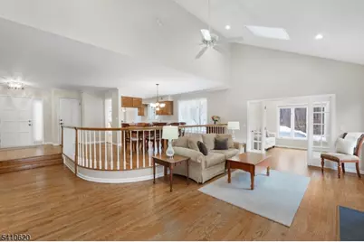 35 Roberts Cir, Bernards Township, NJ 07920 - Photo 7