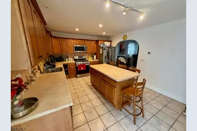 24 Hollywood Ave, Hillside, NJ 07205 - Photo 9