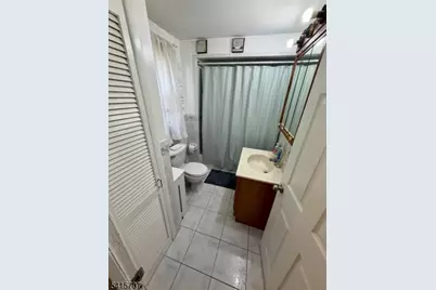 24 Hollywood Ave, Hillside, NJ 07205 - Photo 15