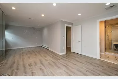 34 Lincoln St, Roseland, NJ 07068 - Photo 29