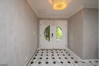 34 Lincoln St, Roseland, NJ 07068 - Photo 3