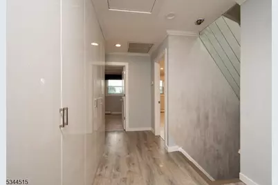 34 Lincoln St, Roseland, NJ 07068 - Photo 23