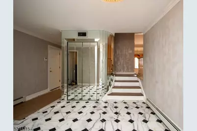 34 Lincoln St, Roseland, NJ 07068 - Photo 5