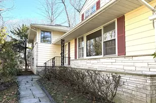 113 Crest Dr, Berkeley Heights Township, NJ 07922 - Photo 3