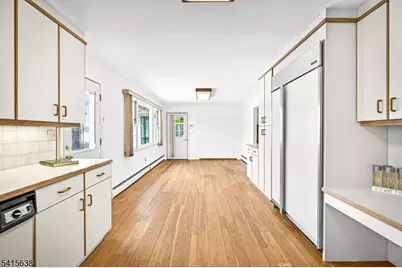 113 Crest Dr, Berkeley Heights Township, NJ 07922 - Photo 13