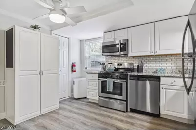 470 Valley Rd #9A, Montclair, NJ 07043 - Photo 5